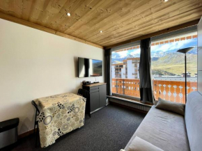 Résidence Dome De Polset - VAL THORENS location: studio rénové et ensoleillé avec vue sur les montagnes MAE-9125